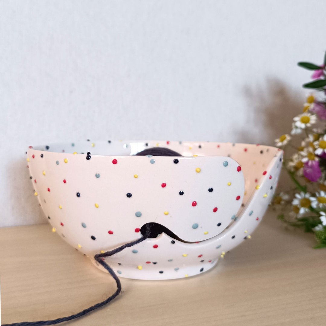 Garnskål fra “dots” kollektionen